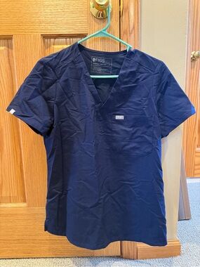 Figs Navy V-Neck Short Sleeve Scrub Top